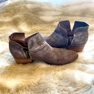 Seychelles pewter booties